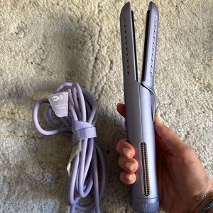 Brand new straightener/curling tool in one